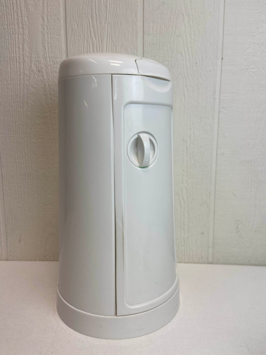 used Munchkin Diaper Pail