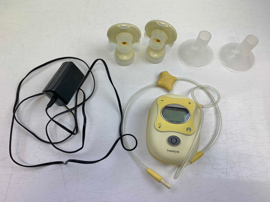 secondhand Medela Freestyle Breast Pump, With Tote Bag