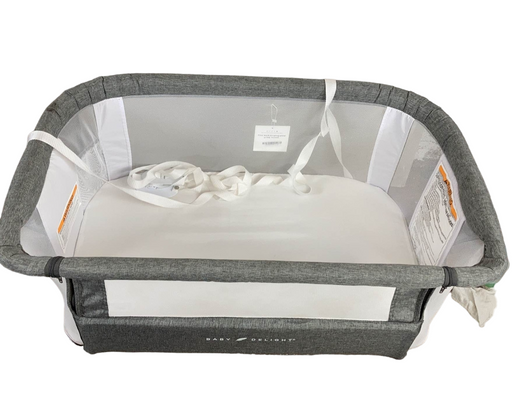 secondhand Baby Delight Beside Me Somni Deluxe Bassinet and Beside Sleeper