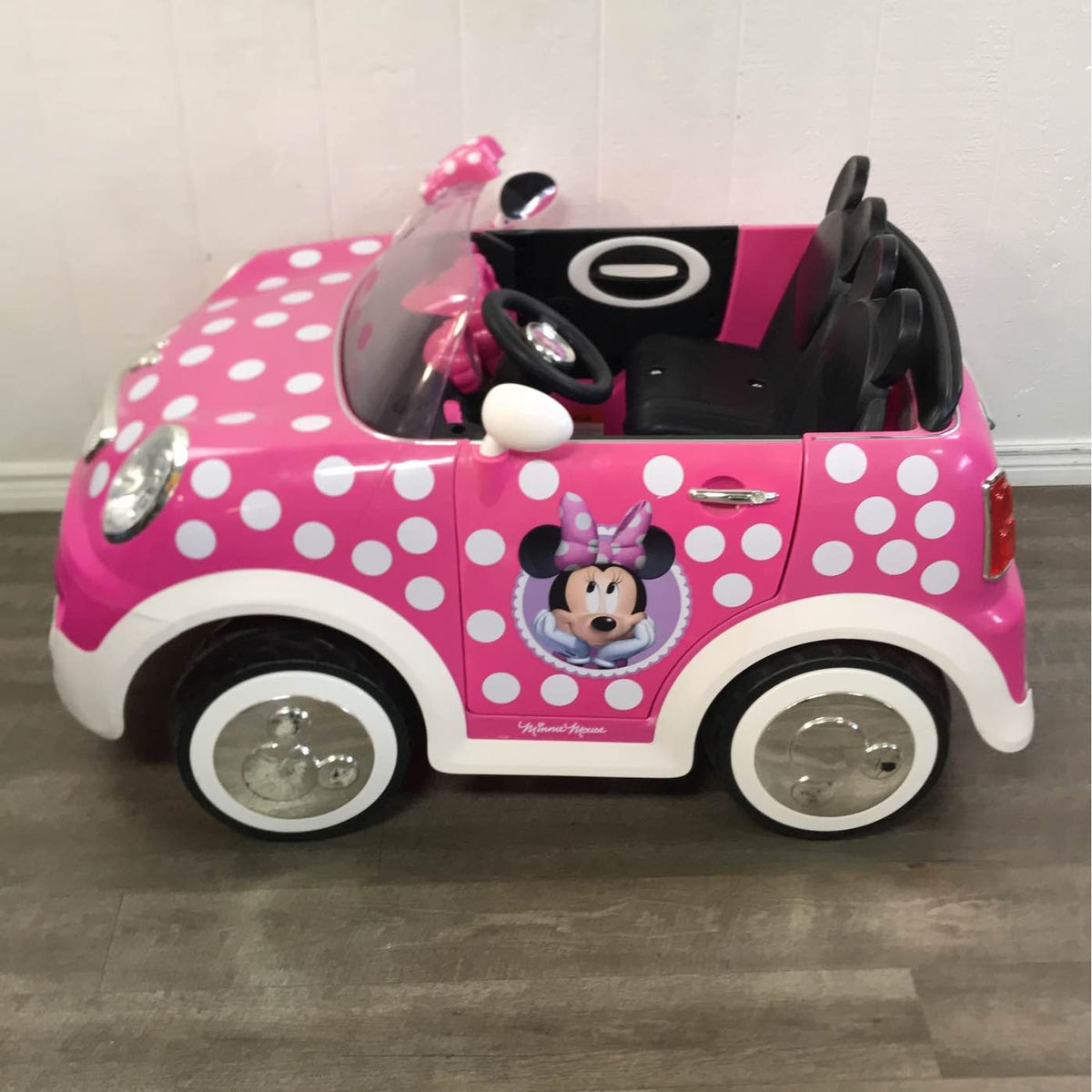 Kid Trax Disney Minnie Mouse Hot Rod Coupe Ride-On Toy, 12V