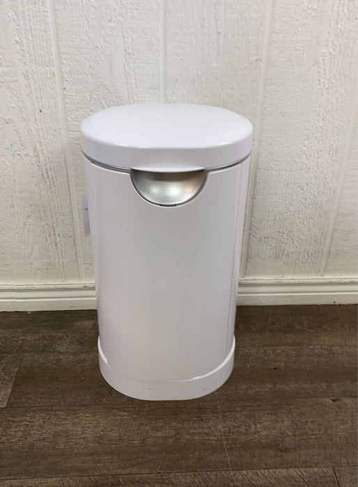 used Munchkin Diaper Pail