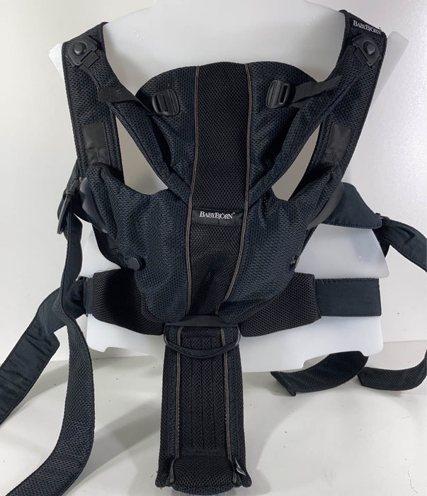 used BabyBjorn Baby Carrier Miracle