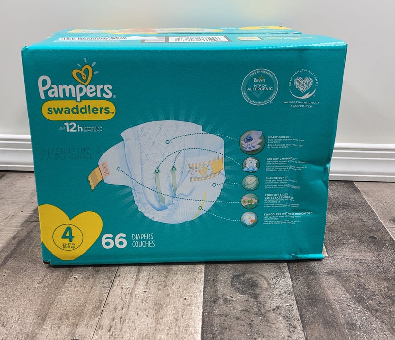 secondhand Pampers Swaddlers Diapers, Size 4 66 Count