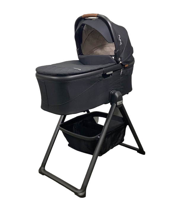 used Nuna Demi Grow Bassinet + Stand, 2023, Caviar