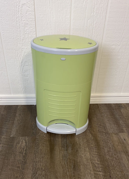 used Diaper Dekor Classic Diaper Pail