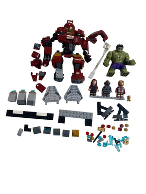 LEGO Super Heroes Hulk Buster Smash 76031