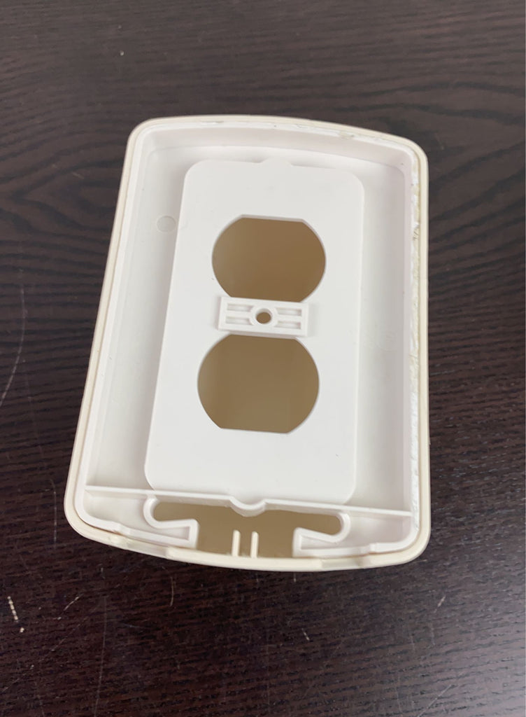 Safety First Outlet Cover With Cord Shortener