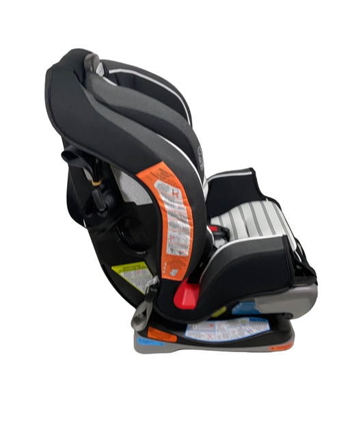 Shop Graco Extend2Fit 3-in-1 Convertible Car Seat, 2022, Hamilton at GoodBuy Gear