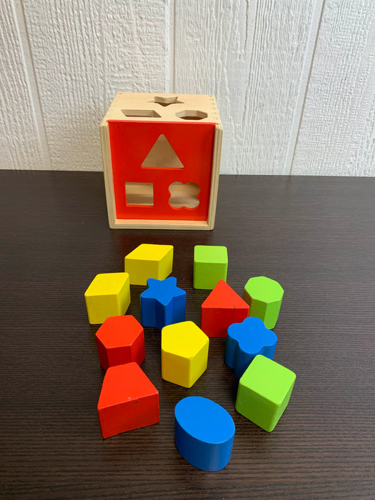 secondhand KidKraft Shape Sorting Cube