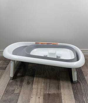 OXO Tot Splash & Store Baby Bathtub