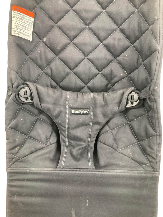 BabyBjorn Bouncer Bliss, Dark Gray Frame, Black Cotton Classic Quilt