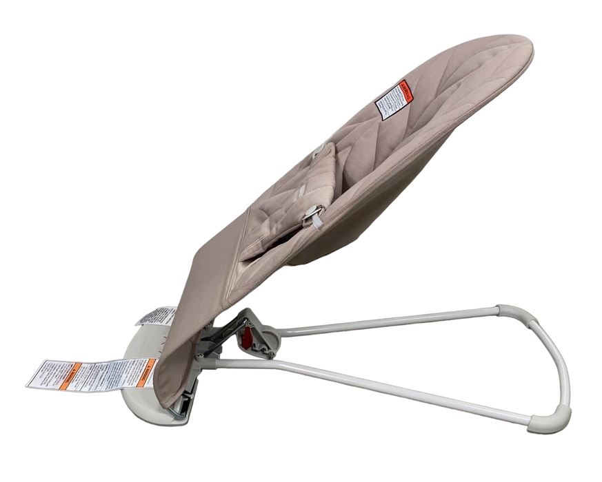 secondhand BabyBjorn Bouncer Bliss, Light Gray Frame, Sand Grey Cotton Petal Quilt