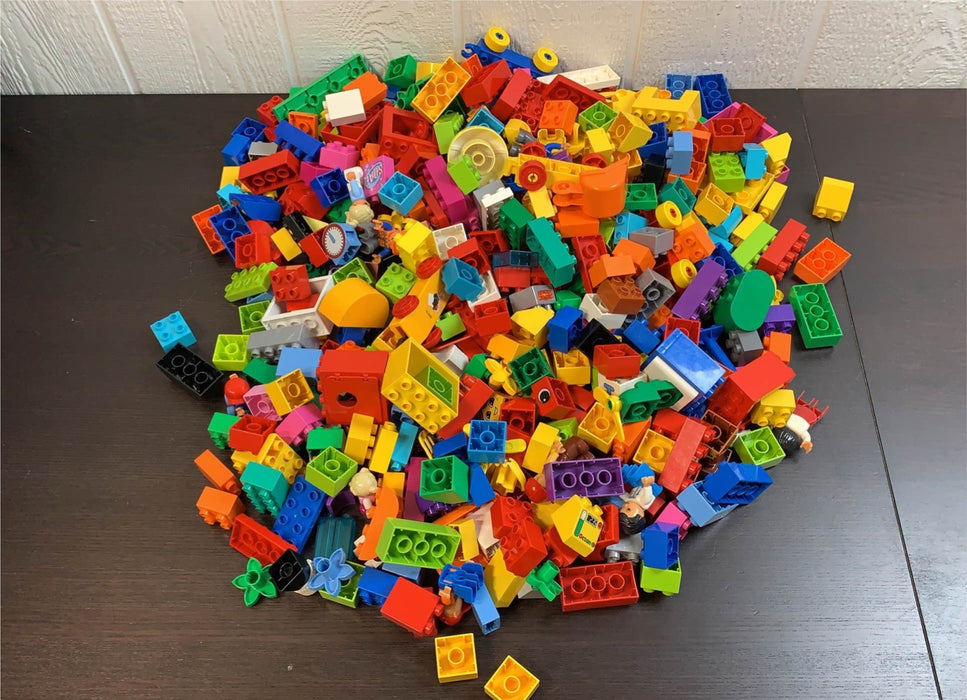 used BUNDLE Duplo Blocks