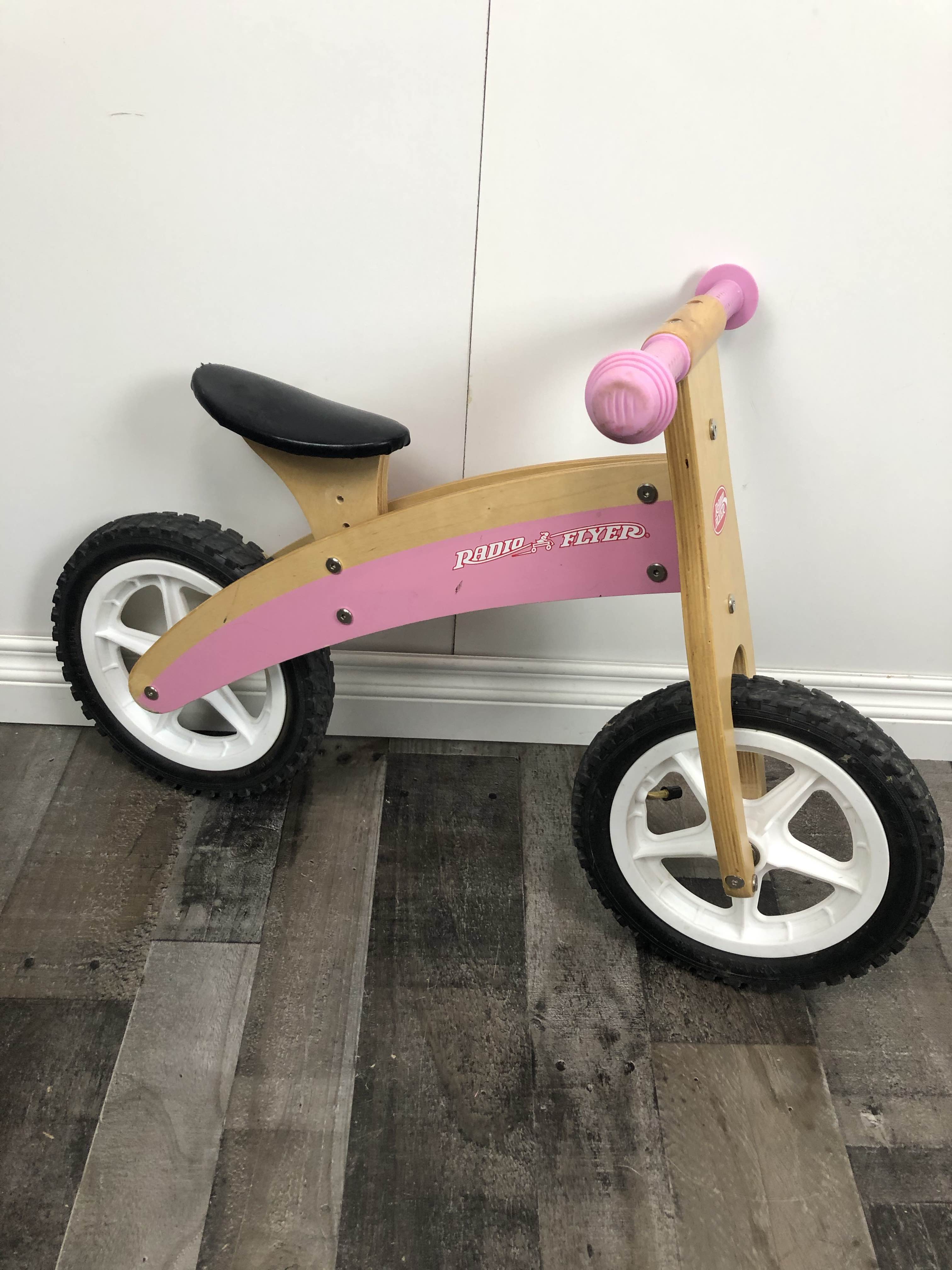 Radio flyer discount balance bike pink