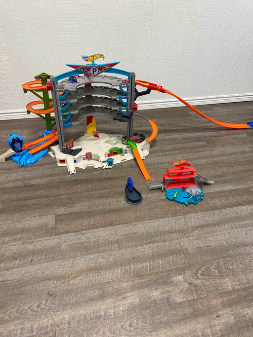used Hot Wheels Super Ultimate Garage