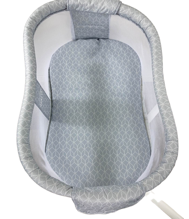Shop Halo BassiNest Swivel Sleeper Essentia Series, Morning Mist at GoodBuy Gear