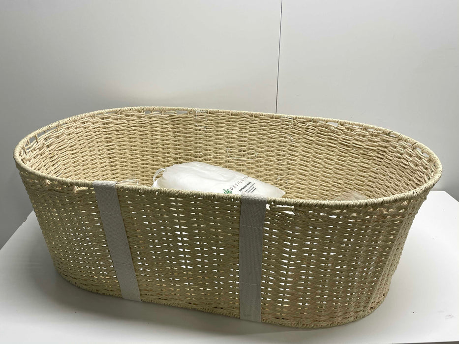 used Design Dua Natural Bilia Bassinet, With Bedding