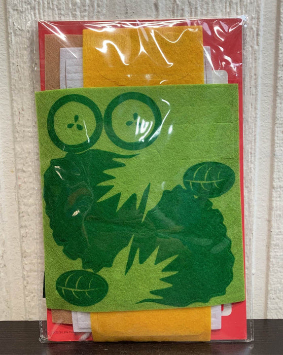 secondhand Little Passports Food Felt Kit