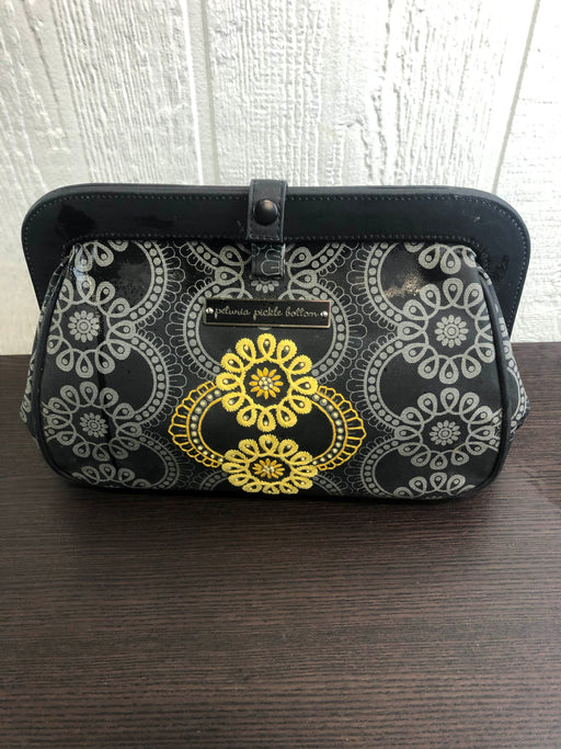 used Petunia Pickle Bottom Change-It-Up Clutch