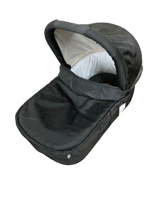 secondhand Britax B-Ready Bassinet