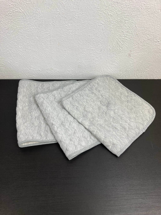 Shop Blue Snail Quilted Changing Pad Liner at GoodBuy Gear