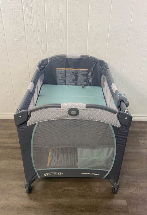 Graco Pack 'n Play Portable Seat & Changer Playard