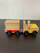 secondhand Melissa & Doug Plane and Luggage Carrier Set