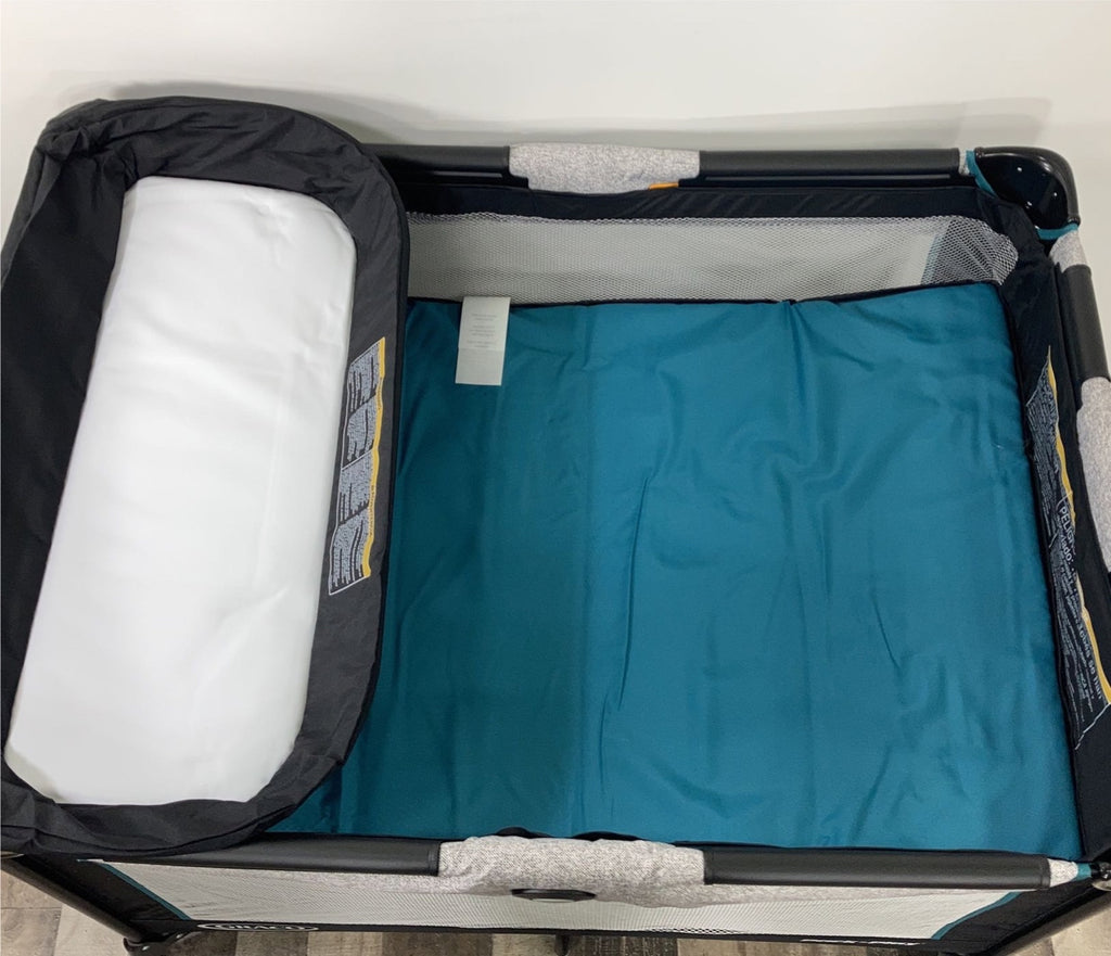 Graco Pack 'n Play Simple Solutions Portable Playard, Darcie 2021