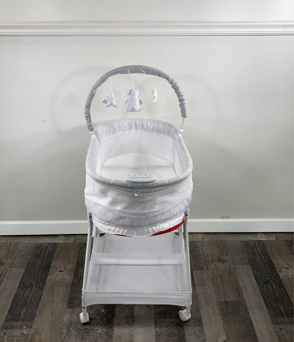 secondhand Delta Children Wave Vibrating Bassinet With Toy Bar