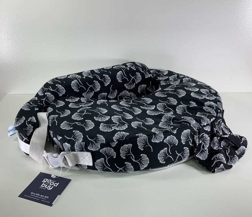 secondhand My Brest Friend Deluxe Nursing Pillow