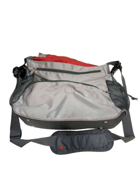 used Skip Hop Via Messenger Diaper Bag, Platinum