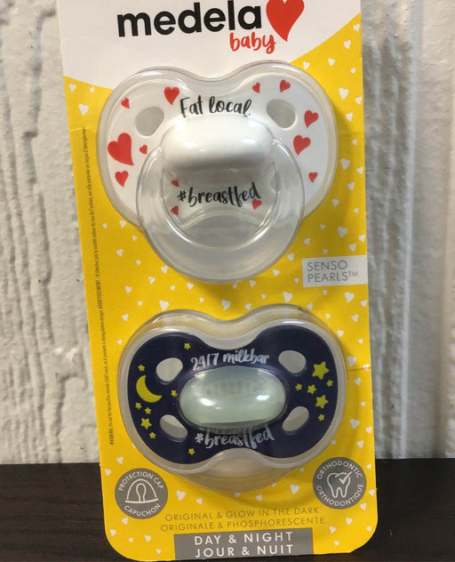 used Medela Pacifiers, 2 Pack 0-6 months