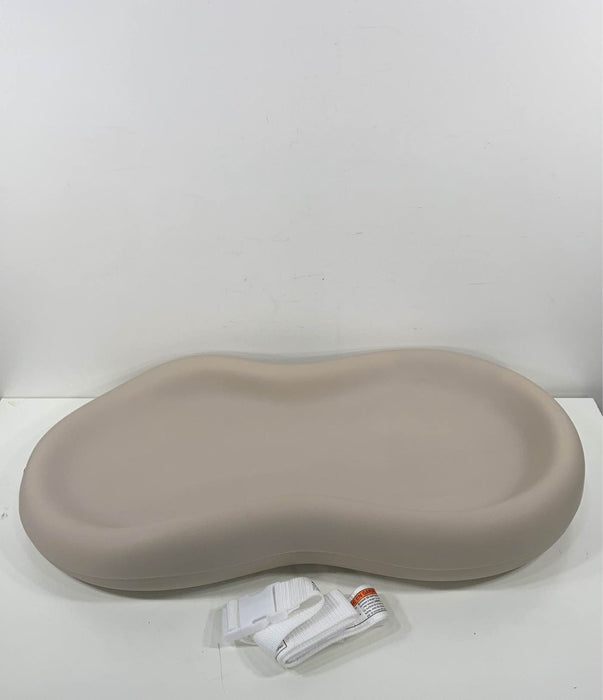 secondhand Keekaroo Peanut Changing Pad, Vanilla