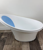 Shop Beaba Shnuggle Baby Bath, White/Blue at GoodBuy Gear