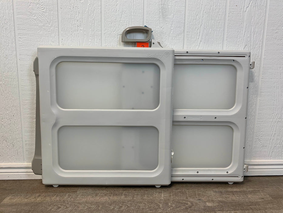 secondhand Safety 1st Perfect Fit Baby Gate