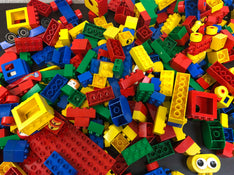 used BUNDLE Duplo Blocks