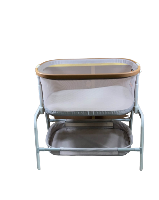 used Maxi-Cosi Iora Bedside Bassinet, Horizon Sand