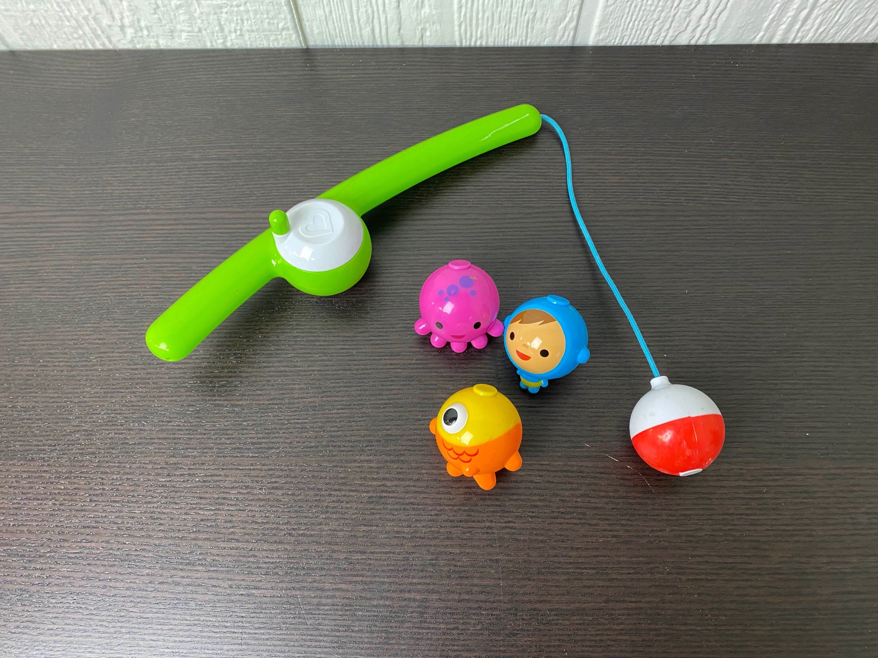 Munchkin Magnetic Fishing Pole For The Bath