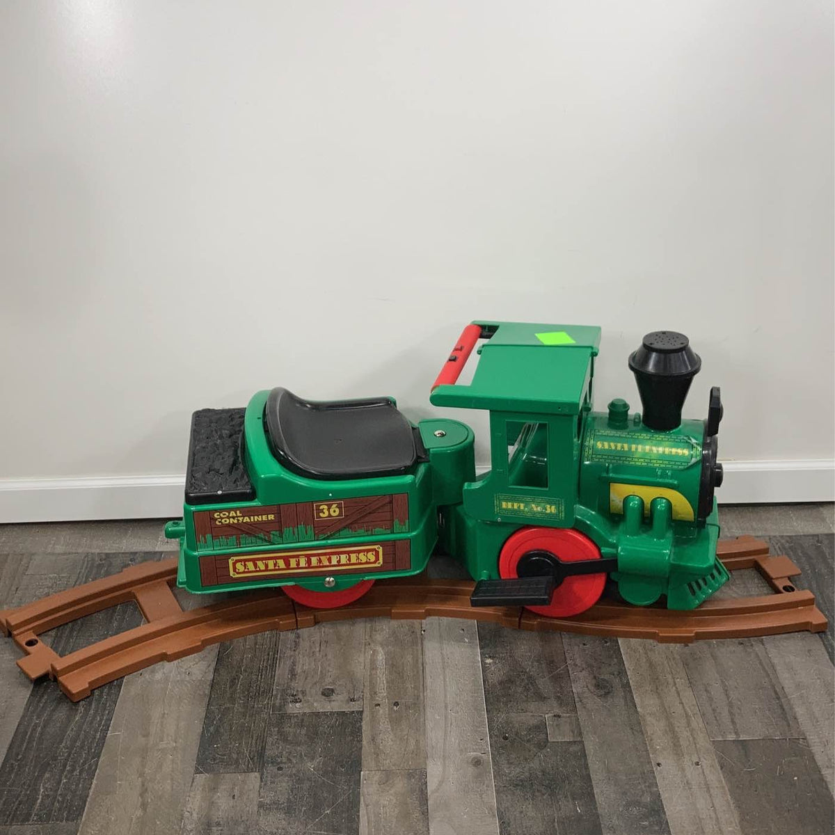 peg perego train caboose Peg Perego Santa Fe Train Ride On