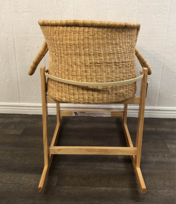 Design Dua Natural Bilia Bassinet With Rocking Stand