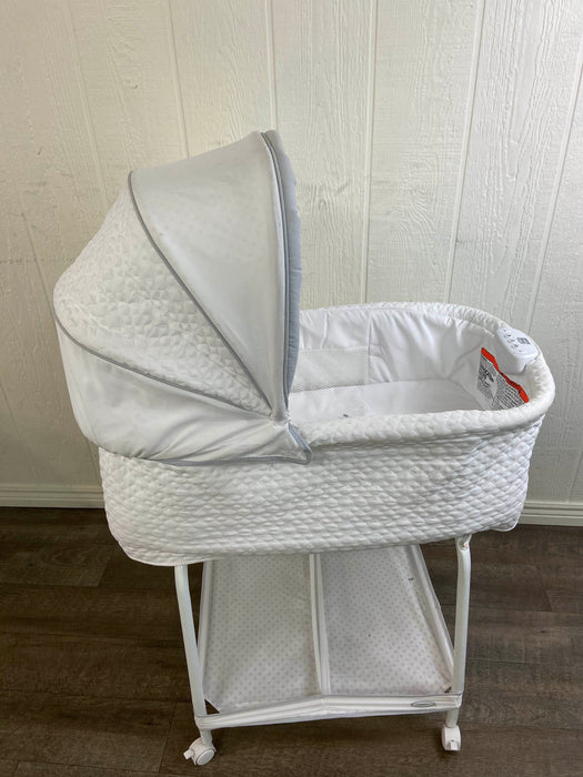 used Simmons Kids Silent Auto Gliding Elite Bassinet