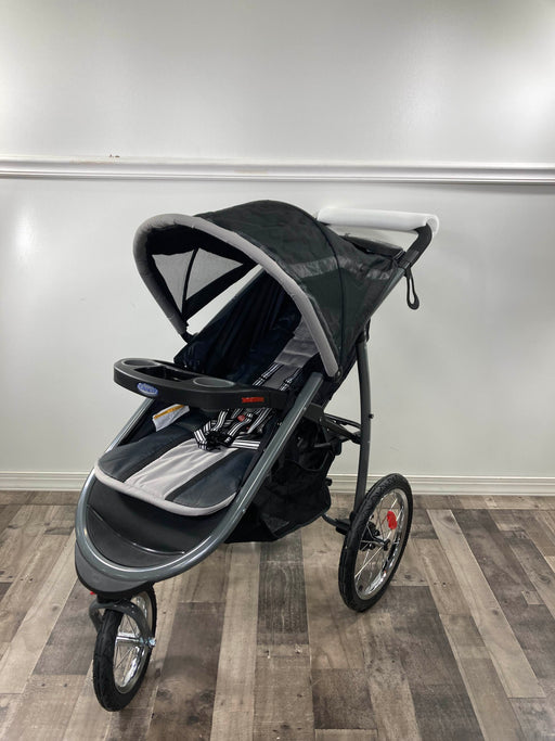 used Graco FastAction Fold Jogging Travel System, Gotham 2018