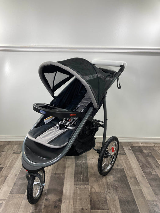 used Graco FastAction Fold Jogging Travel System, Gotham 2018