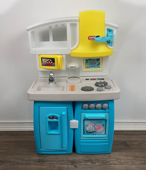 used Little Tikes Tasty Bake ‘N Share Kitchen Playset