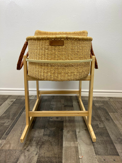 secondhand Design Dua Natural Bilia Bassinet With Rocking Stand