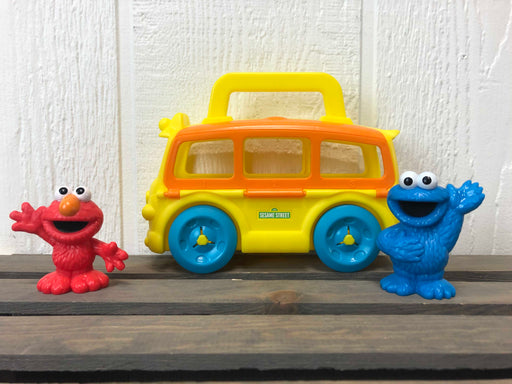Shop Sesame Street Elmo On The Go Case at GoodBuy Gear