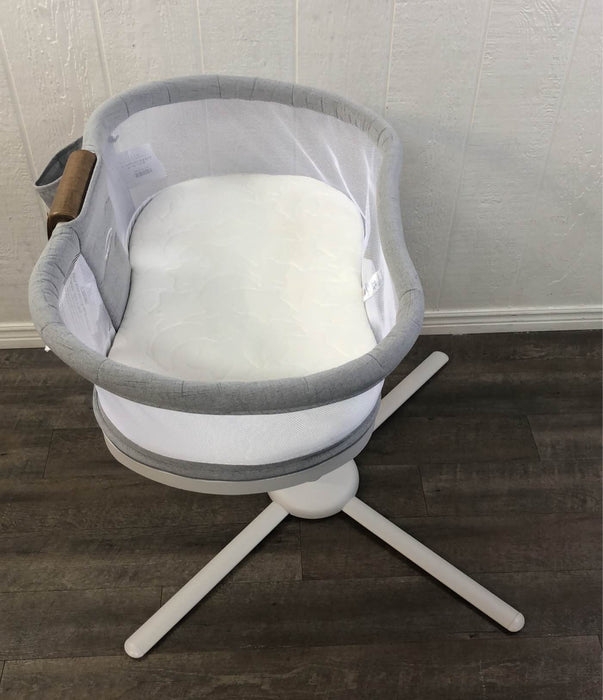 Shop Halo BassiNest Swivel Sleeper, Luxe Plus Series at GoodBuy Gear