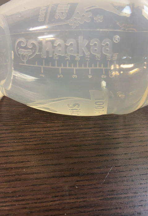 Shop Haakaa Manual Breast Pump at GoodBuy Gear