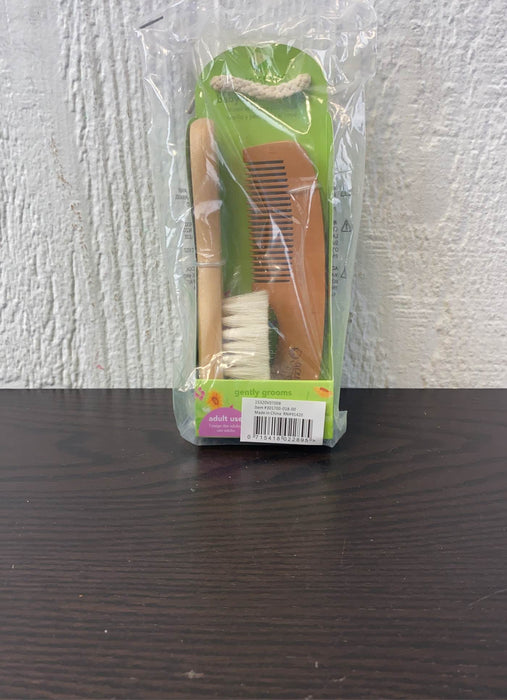 secondhand Green Sprouts Brush And Comb Set