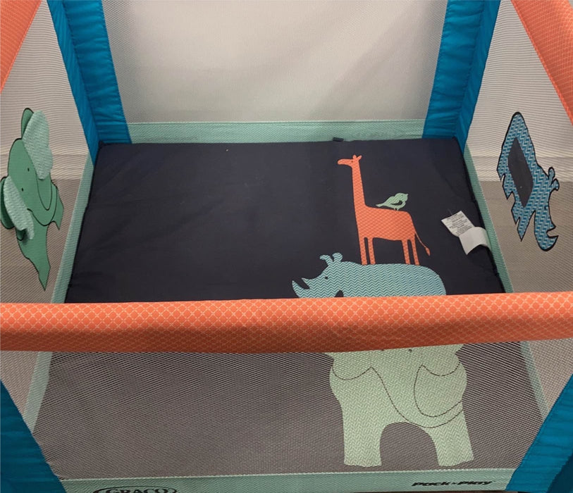 secondhand Graco Pack 'n Play Playard Totbloc